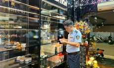 Kiểm tra Công ty Tinna Lê Make Up trên phố cổ Hà Nội, tạm giữ hàng trăm mỹ phẩm nhập lậu 
