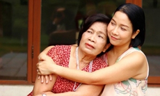 Mẹ ruột diva Mỹ Linh khoe giọng hát khiến mạng xã hội bất ngờ