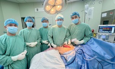 Bệnh viện đầu tiên tại miền Trung phẫu thuật thay khớp háng, xương đùi bằng Megaprosthesis