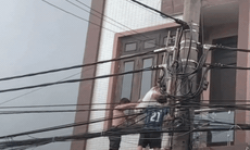 Cháy nhà 5 tầng ở Gia Lâm, 4 người được hàng xóm cứu thoát