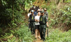50 chiến sĩ công an trấn áp tội phạm đánh bạc trên đồi quế