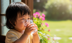 Nhóm người nào có nguy cơ bị mất nước trong mùa hè?