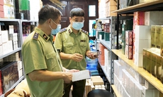 Thủ tướng: Xử lý nghiêm cán bộ, công chức, sĩ quan nếu bảo kê, tiếp tay cho buôn lậu, hàng giả