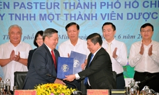Thứ trưởng Bộ Y tế: ‘Viện Pasteur TPHCM cần sớm phối hợp thiết lập các đơn vị tiêm chủng ngoại thành’