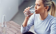 5 cách đơn giản đào thải axit uric ra khỏi cơ thể