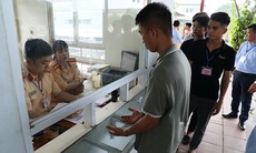 Thi sát hạch GPLX tại Hà Nội: Gần 1.300 người dự thi, chỉ 44% đạt