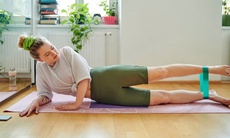 5 bài tập nhẹ nhàng trong nhà vào mùa hè duy trì thể lực