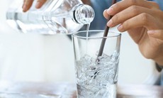 5 thói quen gây hại sức khỏe trong mùa hè