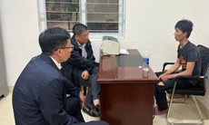 Giải cứu thành công nữ chủ quán bị kẻ ngáo đá khống chế bằng dao
