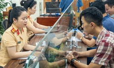 Người dân nói gì khi đi đăng ký xe ở xã, phường nơi mình không cư trú?