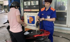 Giá xăng dầu đồng loạt giảm, RON95 còn 19.906 đồng/lít