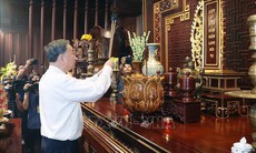 Tổng Bí thư Tô Lâm dâng hương tưởng niệm các Anh hùng, Liệt sĩ tại Điện Biên