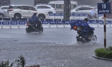 Chiều nay Hà Nội mưa dông giải nhiệt nắng nóng