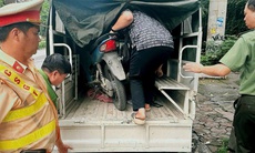 Trộm xe từ Nghệ An, thiếu niên 15 tuổi bị bắt ở Hà Nội vì không mũ, không biển