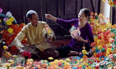 Về làng Thanh Tiên, ngắm hoa giấy 'nở' từ đôi tay nghệ nhân xứ Huế