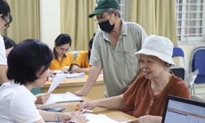 Từ nay, tất cả người trên 75 tuổi không có lương sẽ nhận trợ cấp hưu trí xã hội 500.000 đồng/tháng