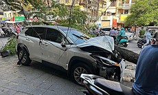 Ô tô đâm hàng loạt xe máy tại ngã tư Đại La - Trần Đại Nghĩa, nhiều người bị thương