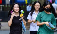 Hôm nay, thí sinh lớp 10 bắt đầu xác nhận nhập học trực tuyến và trực tiếp