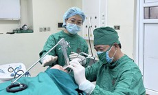 Ăn quất hồng bì, người phụ nữ bị sặc dị vật ở phế quản phổi