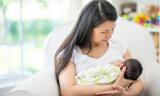 [Infographic] Từ đau núm vú đến tắc tia sữa - Mẹ xử lý thế nào?