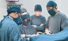 Phẫu thuật kịp thời cho bệnh nhi 15 ngày tuổi bị tắc ruột bẩm sinh