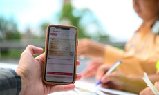 Người dân có thể báo thẳng Cục trưởng Cục CSGT nếu cán bộ CSGT không chấp nhận GPLX  điện tử