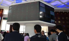 VN-Index liên tiếp thiết lập đỉnh lịch sử, áp lực chốt lời gia tăng