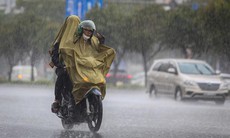 Miền Bắc mưa dông tiếp diễn, cục bộ có nơi mưa rất to