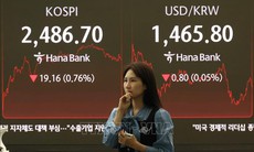 Biểu thuế quan mới của Mỹ chi phối nhiều sàn chứng khoán
