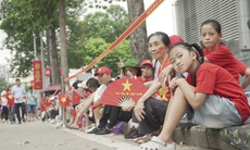 Hàng vạn người đổ về các tuyến phố quanh Quảng trường Ba Đình xem tổng hợp luyện diễu binh, diễu hành
