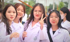 Điểm chuẩn ngành Y Dược 2025: Bức tranh phân hóa và lời giải từ chuyên gia