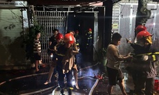 Cháy nhà dân lúc rạng sáng, 7 người mắc kẹt được công an giải cứu