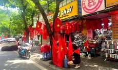 Trang phục yêu nước 'lên ngôi' dịp Lễ Quốc khánh 2/9