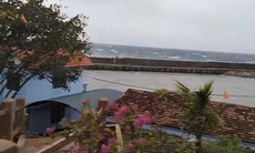 Đảo Cồn Cỏ gió mạnh cấp 7, ngành y tế Quảng Trị kích hoạt ứng phó bão số 5