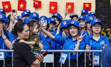 Tình nguyện viên trẻ kể về sự xúc động và tự hào khi được hỗ trợ sơ duyệt diễu binh, diễu hành