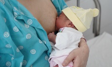 Những rào cản khiến trẻ không được nuôi bằng sữa mẹ hoàn toàn trong 6 tháng đầu đời