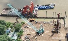 Công trường cầu Tứ Liên nhìn từ trên cao