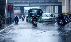 Giữa nắng nóng thiêu đốt đã xuất hiện mưa dông ở vùng núi