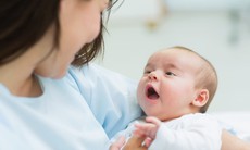 [Infographic] Vì sao nên nuôi con bằng sữa mẹ hoàn toàn trong 6 tháng đầu?