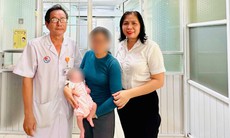 Cháu bé bị bỏ rơi được các y bác sĩ cứu chữa, chăm sóc và chuyển đến mái ấm mới