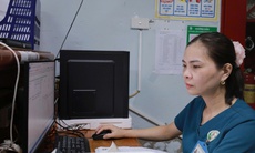 Clip nữ điều dưỡng BVHN Đa khoa Nghệ An cứu sống du khách bị ngừng tim giữa phố