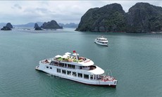 Tàu du lịch trên vịnh Hạ Long lắp đặt thiết bị thông tin liên lạc xong trước ngày 15/8