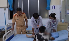 CSGT hỗ trợ đưa bé 4 tuổi bị co giật đi cấp cứu