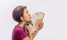 Ưu và nhược khi dùng thuốc điều trị cơn bốc hỏa kéo dài