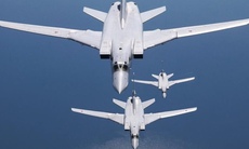 Oanh tạc cơ Nga Tu-22M3 giả lập đòn đánh vào các mục tiêu NATO