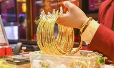 Giá vàng hôm nay ngày 15/9 diễn biến lạ
