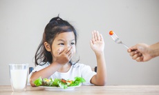 Bác sĩ chia sẻ việc chế biến món ăn an toàn, đảm bảo dinh dưỡng cho trẻ biếng ăn