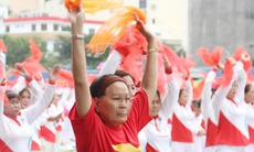 Cách vượt qua cô đơn khi tuổi già không có con bên cạnh