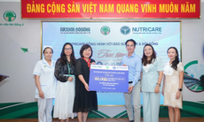 Báo Sức khỏe & Đời sống và Nutricare tiếp dinh dưỡng, thắp hy vọng cho bệnh nhi ung thư
