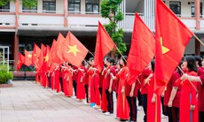 Phụ huynh nói gì với thông điệp ‘Lễ khai giảng không nhận hoa chúc mừng’?